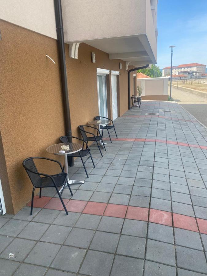Danubiana Apartments 5 Kladovo Zewnętrze zdjęcie
